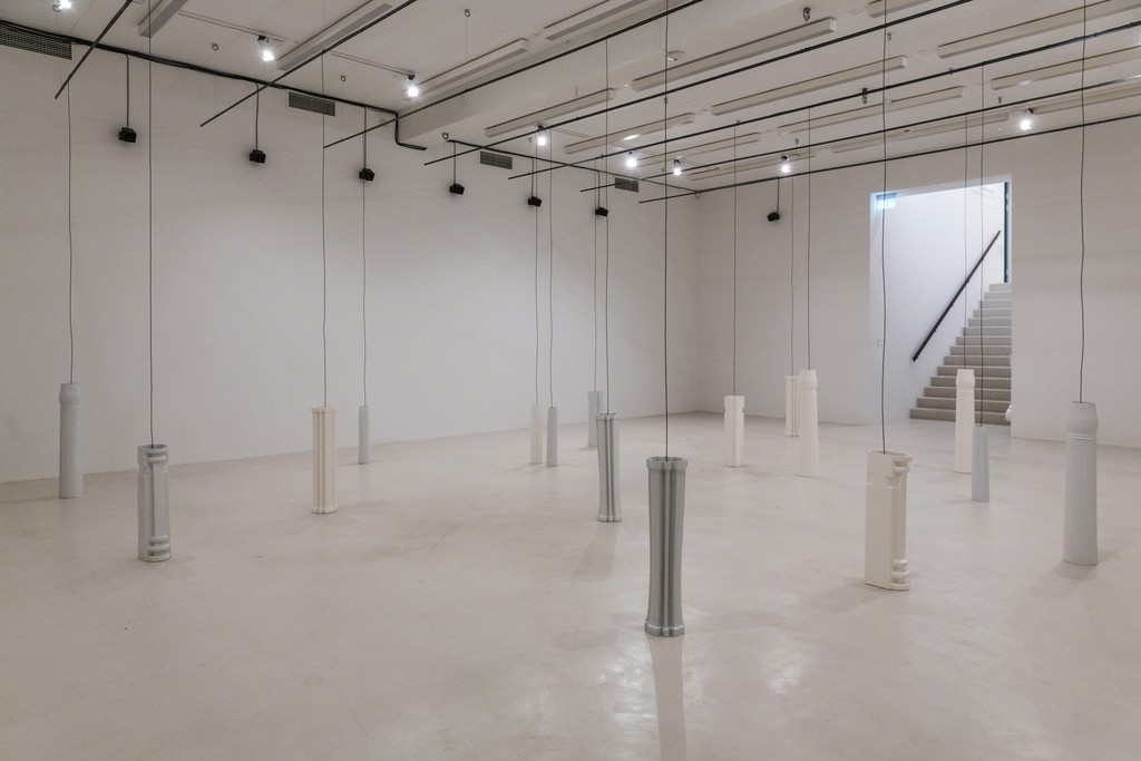 Ursula Nistrup, Resonating Pillars (installation photo). Photo: Lior Zilberstein. Ursula Nistrup, Resonating Pillars (installation photo). Photo: Lior Zilberstein.