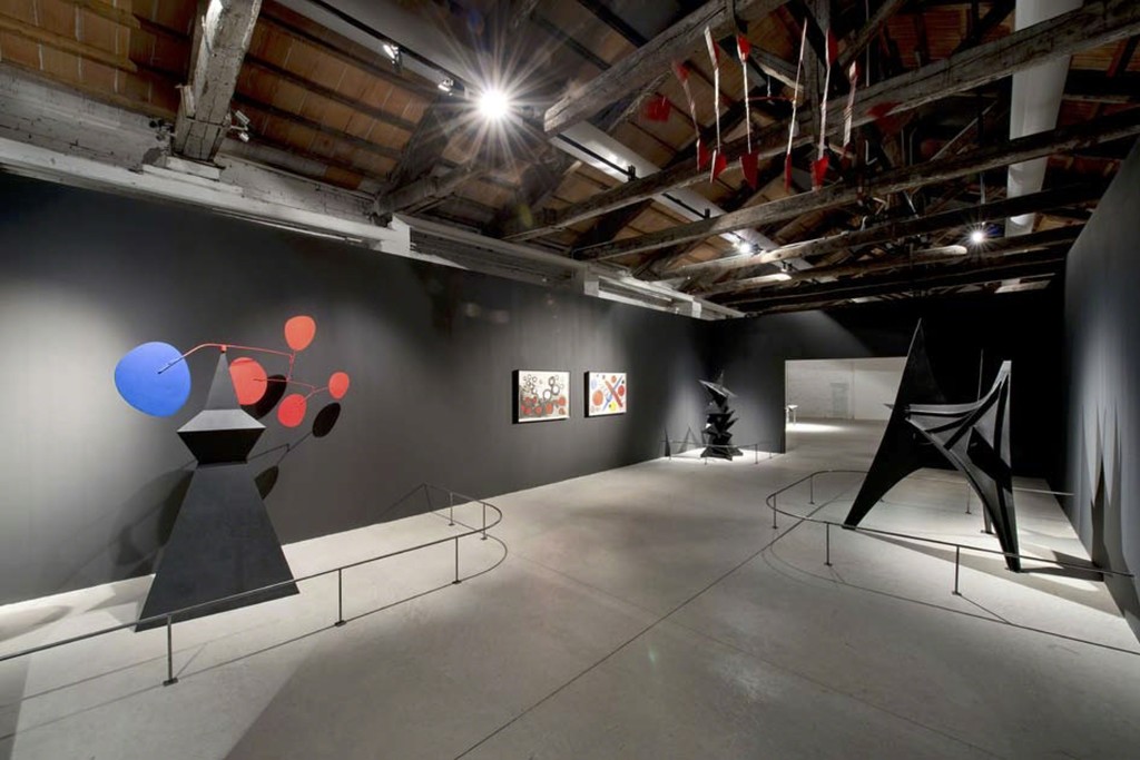 Installation view, “Frammenti Expo ’67 Alexander Calder,” Fondazione Vedova, Venice, 2015. Photo: Vittorio Pavan Installation view, “Frammenti Expo ’67 Alexander Calder,” Fondazione Vedova, Venice, 2015. Photo: Vittorio Pavan