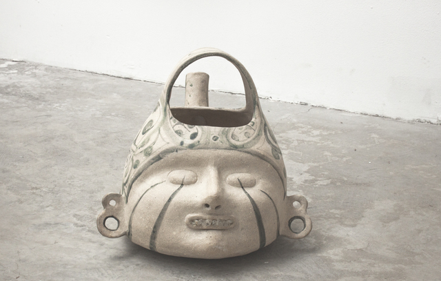 Noe Martínez, ‘Cabeza mediana, azúcar y piedra 2’, 2018, Sculpture, High temperatura ceramics with engobe, inlaid caramelized quartz, Parque Galería
