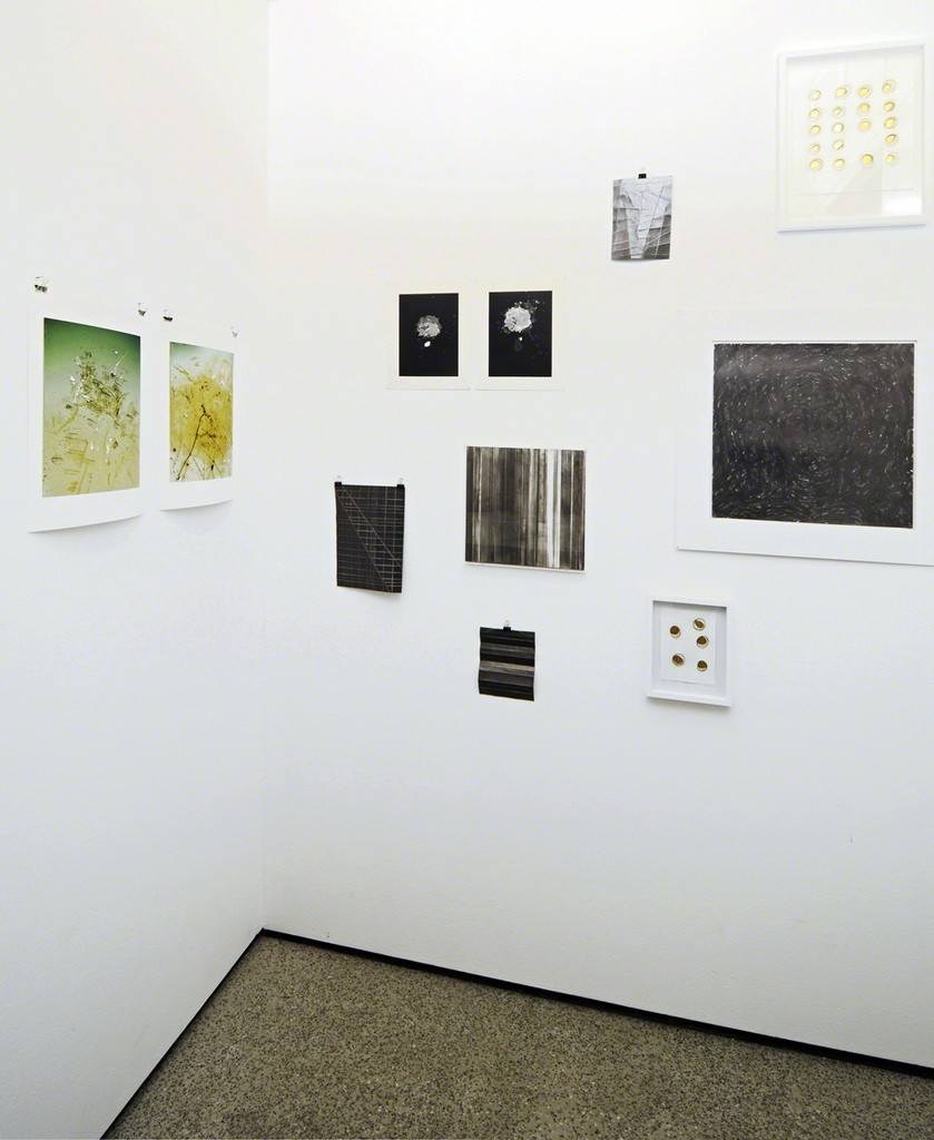 Kleines Kabinett: works by Jürgen Baumann, Gerda Schütte, Takayuki Daikoku, Michael Kutschbach, Henrik U. Müller and Harald Kohlmetz; photo: Jürgen Baumann Kleines Kabinett: works by Jürgen Baumann, Gerda Schütte, Takayuki Daikoku, Michael Kutschbach, Henrik U. Müller and Harald Kohlmetz; photo: Jürgen Baumann