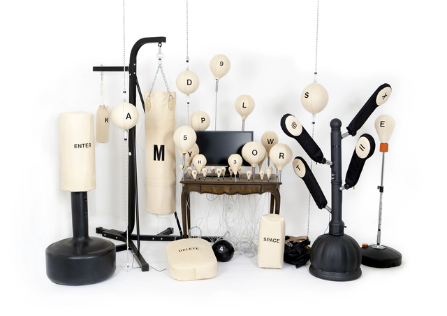 Bless : Celebrating 10 years of Themelessness - Les presses
