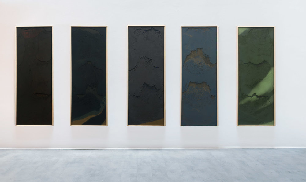 TERRA, GEOGRAFIA TEMPORALE, 2016
Pigmento puro; polittico, 160x60 cm
Pure pigment; polyptych, 56,2x40,5 inches TERRA, GEOGRAFIA TEMPORALE, 2016
Pigmento puro; polittico, 160x60 cm
Pure pigment; polyptych, 56,2x40,5 inches