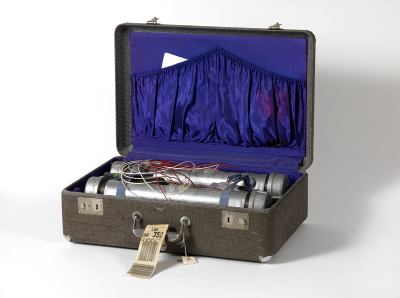 Gregory Green, "Suitcase Bomb #31 (NY)", 1996 © the artist Gregory Green, "Suitcase Bomb #31 (NY)", 1996 © the artist