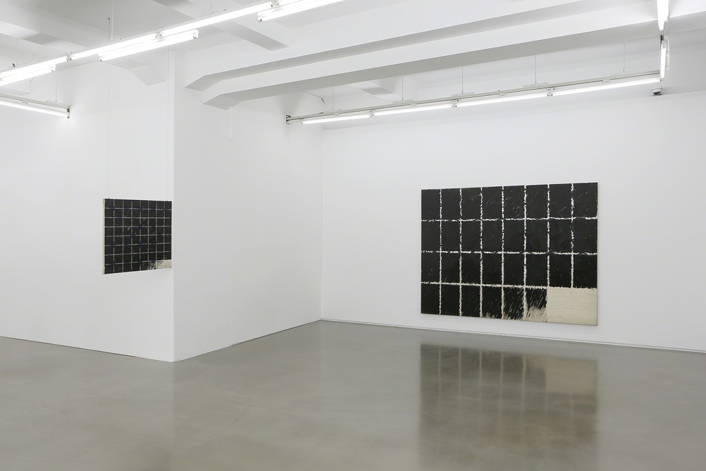 Kim Yong-Ik Solo Exhibition Closer… Come Closer…
Ilmin Museum of Art 2F
Installation View
Courtesy of Ilmin Museum of Art
Image provided by Kukje Gallery Kim Yong-Ik Solo Exhibition Closer… Come Closer…
Ilmin Museum of Art 2F
Installation View
Courtesy of Ilmin Museum of Art
Image provided by Kukje Gallery