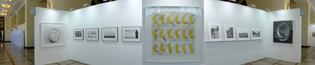 A balanced and revitalising display of old and new. Both defined by contemporary dynamics, Xue Mu (China) and Loke Hong Seng (Singapore). A balanced and revitalising display of old and new. Both defined by contemporary dynamics, Xue Mu (China) and Loke Hong Seng (Singapore).