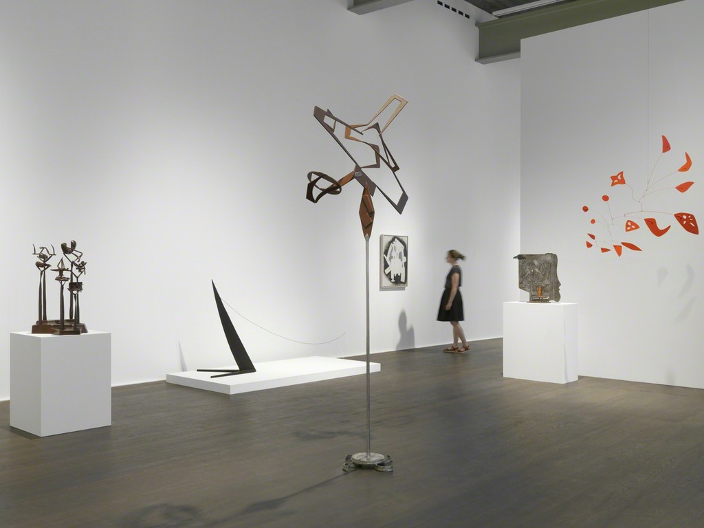 Installation view, Alexander Calder / David Smith, Hauser & Wirth, Zürich, 12 June – 16 September 2017. © 2017 Calder Foundation, New York / Artists Rights Society (ARS), New York; © 2017 David Smith Estate Installation view, Alexander Calder / David Smith, Hauser & Wirth, Zürich, 12 June – 16 September 2017. © 2017 Calder Foundation, New York / Artists Rights Society (ARS), New York; © 2017 David Smith Estate