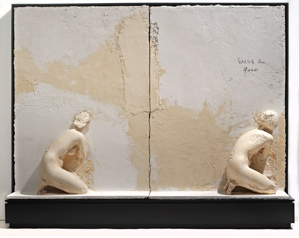 Manuel Neri, Arcos de Geso I (Diptych), 1985
Plaster with dry pigment, wire armature, Styrofoam, burlap, and wood, 80 x 114 x 12 1/2 in. (203.2 x 289.6 x 31.8 cm). Nasher Sculpture Center, Gift of Manuel Neri Trust Manuel Neri, Arcos de Geso I (Diptych), 1985
Plaster with dry pigment, wire armature, Styrofoam, burlap, and wood, 80 x 114 x 12 1/2 in. (203.2 x 289.6 x 31.8 cm). Nasher Sculpture Center, Gift of Manuel Neri Trust