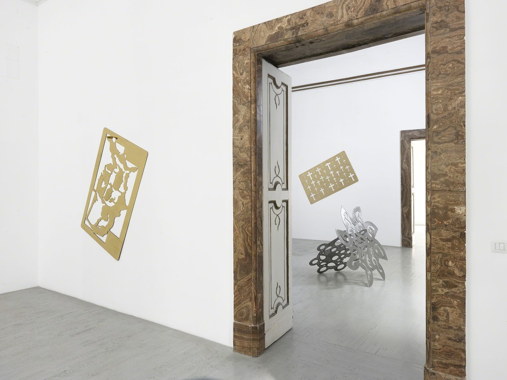 Rita Mcbride - pattern & decoration - partial view of the exhibition - September 2014 - Galleria Alfonso Artiaco, Napoli Rita Mcbride - pattern & decoration - partial view of the exhibition - September 2014 - Galleria Alfonso Artiaco, Napoli