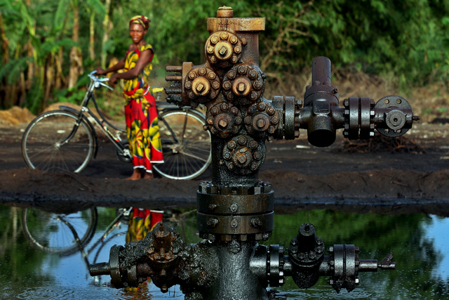 George Osodi, ‘Christmas 'Tree' 2’, 2007, Photography, C-print, TAFETA