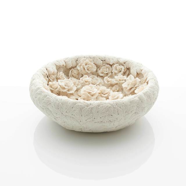 Hitomi Hosono, ‘A Tsubaki and Leaves Open Bowl’, 2019, Adrian Sassoon