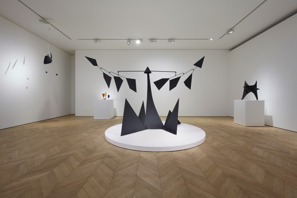 Installation view, “Alexander Calder,” Pace Gallery, Hong Kong, 2016. Installation view, “Alexander Calder,” Pace Gallery, Hong Kong, 2016.