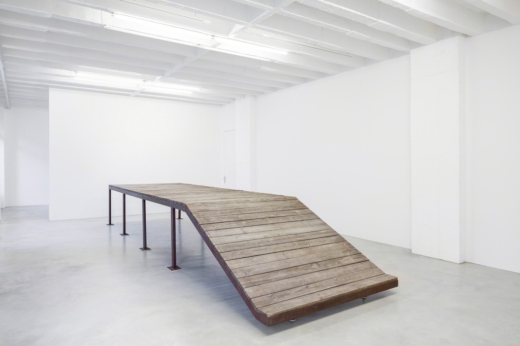 690 x 190 x 102, 2006, steel, wood, felt, 690 x 190 x 102 cm, Installation view Galerie Nordenhake Berlin 690 x 190 x 102, 2006, steel, wood, felt, 690 x 190 x 102 cm, Installation view Galerie Nordenhake Berlin