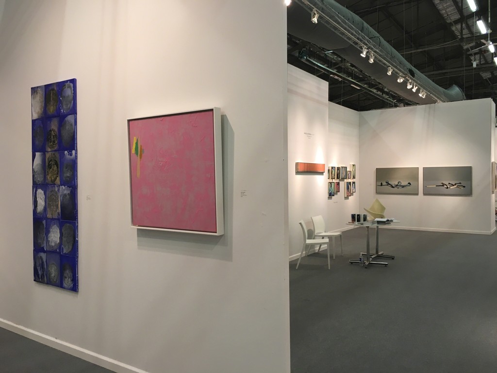SoyHun BAE: 4 1/2 Bows, 2016, acrylic on canvas, 72 x 27"; William PEREHUDOFF: AC80-014, 1980, acrylic on canvas, 32x32" SoyHun BAE: 4 1/2 Bows, 2016, acrylic on canvas, 72 x 27"; William PEREHUDOFF: AC80-014, 1980, acrylic on canvas, 32x32"