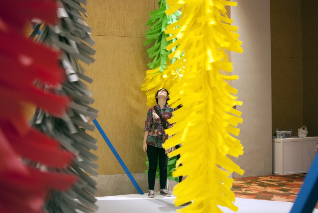 Mike HJ Chang, Clean (Mike's Car Wash), 2015
Site-specific installation: metal frames, motors, fabrics, and motion sensors. Mike HJ Chang, Clean (Mike's Car Wash), 2015
Site-specific installation: metal frames, motors, fabrics, and motion sensors.