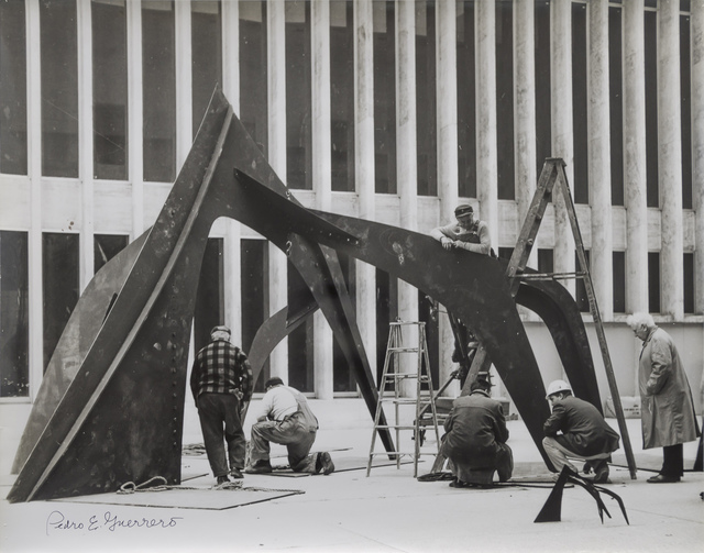 Pedro E. Guerrero Calder Installing "Le Guichet" at Lincoln Center
