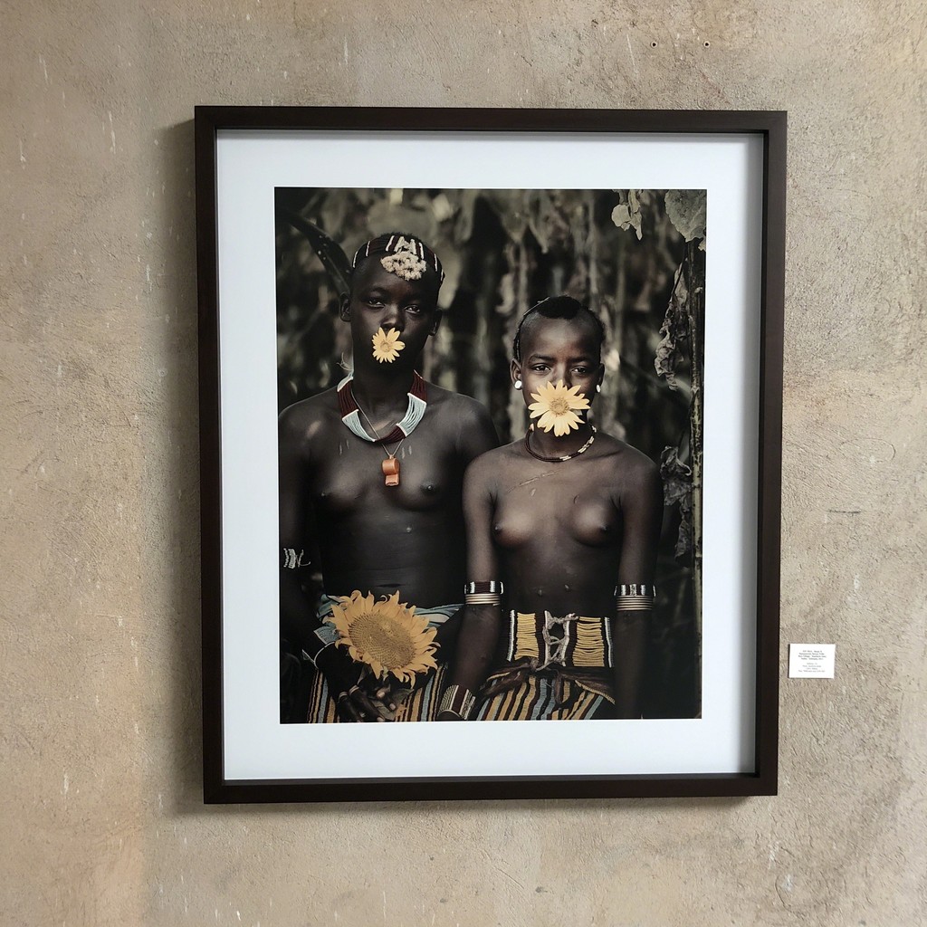 Barga&Hammarech; Banna Tribe- Bori village Southern Omo Valley, Ethiopia
Edition 6
120*100cm
Archival Print Barga&Hammarech; Banna Tribe- Bori village Southern Omo Valley, Ethiopia
Edition 6
120*100cm
Archival Print