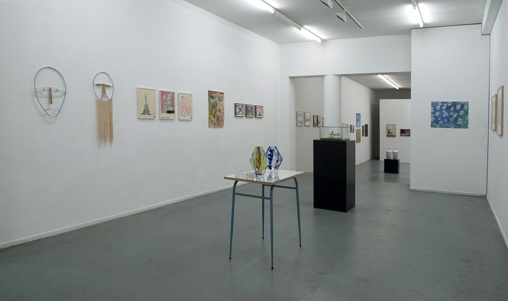Front room with two glassworks by Christie van der Haak and Zeger Reyers' book prepared with mushrooms.
On the left wall l.-r.: Dirk Zoete, Martin Assig, Sebastiaan Schlicher, Marcel van Eeden. On right wall watercolour by Stan Klamer. Front room with two glassworks by Christie van der Haak and Zeger Reyers' book prepared with mushrooms.
On the left wall l.-r.: Dirk Zoete, Martin Assig, Sebastiaan Schlicher, Marcel van Eeden. On right wall watercolour by Stan Klamer.