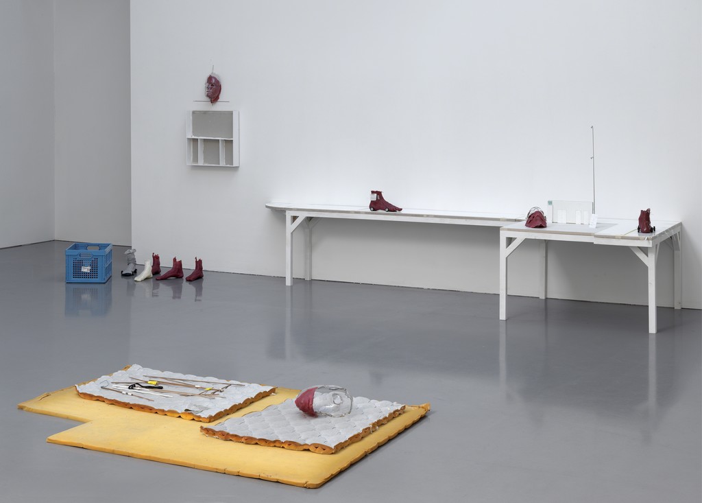 Win McCarthy, 'Gridlock Person', 2018, Galerie Fons Welters, Amsterdam, NL.
Photo: Gert Jan van Rooij Win McCarthy, 'Gridlock Person', 2018, Galerie Fons Welters, Amsterdam, NL.
Photo: Gert Jan van Rooij