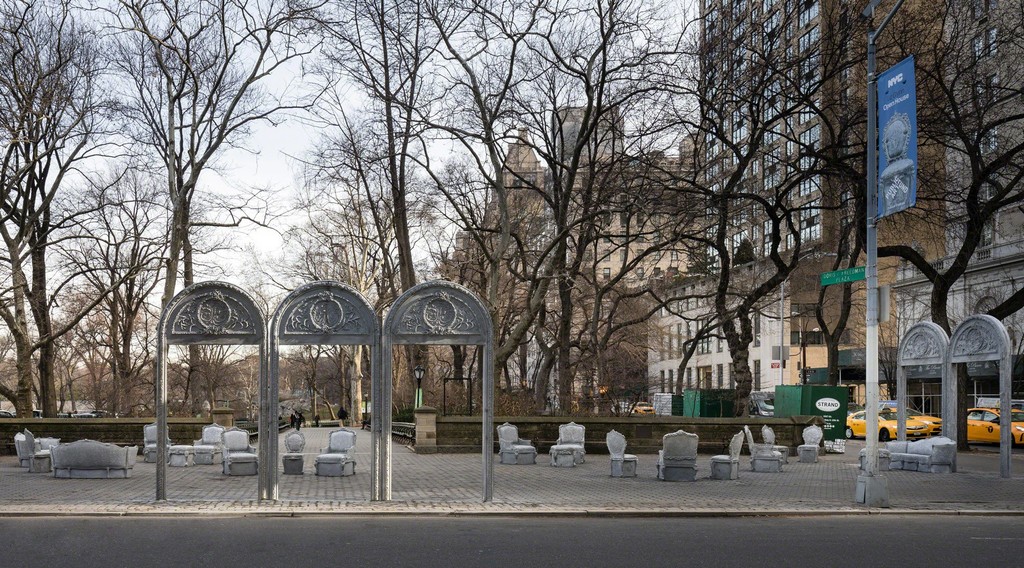 Liz Glynn "Open House" 2017
Cast concrete
Courtesy of the artist and Paula Cooper Gallery
Photo: James Ewing, Courtesy of Public Art Fund, NY Liz Glynn "Open House" 2017
Cast concrete
Courtesy of the artist and Paula Cooper Gallery
Photo: James Ewing, Courtesy of Public Art Fund, NY