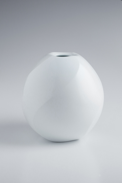 Maeta Akihiro, ‘White Porcelain Twisted Faceted Jar’, 2015, Design/Decorative Art, Porcelain, Onishi Gallery
