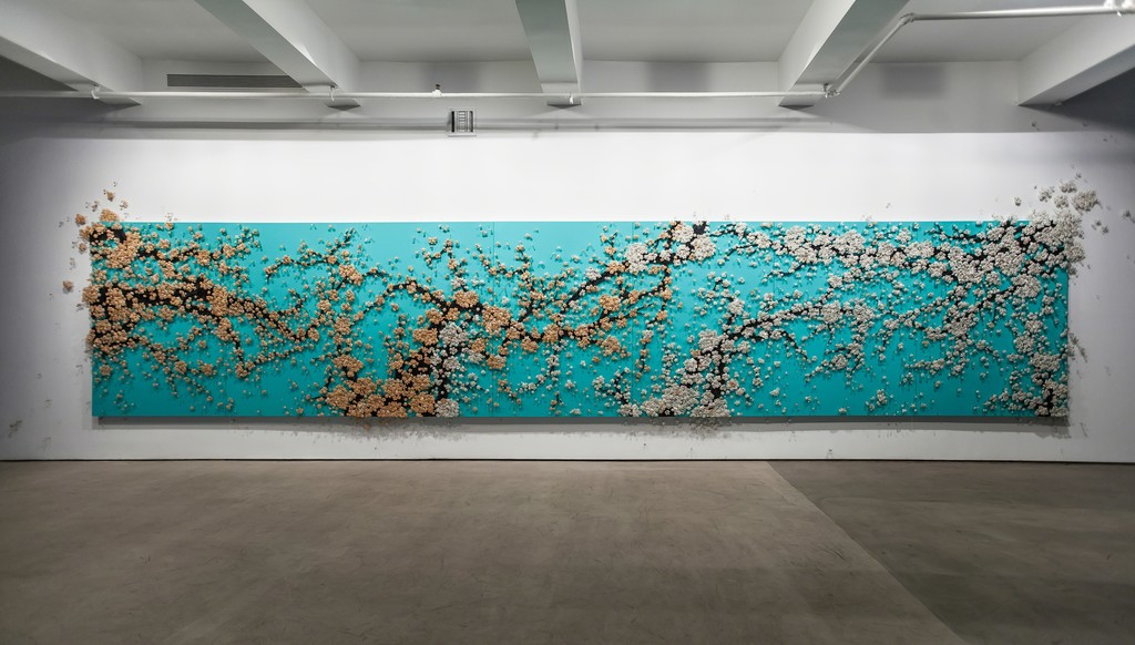 Ran Hwang, Healing Blossom, 170 x 826 cm(7p), 2012 Ran Hwang, Healing Blossom, 170 x 826 cm(7p), 2012