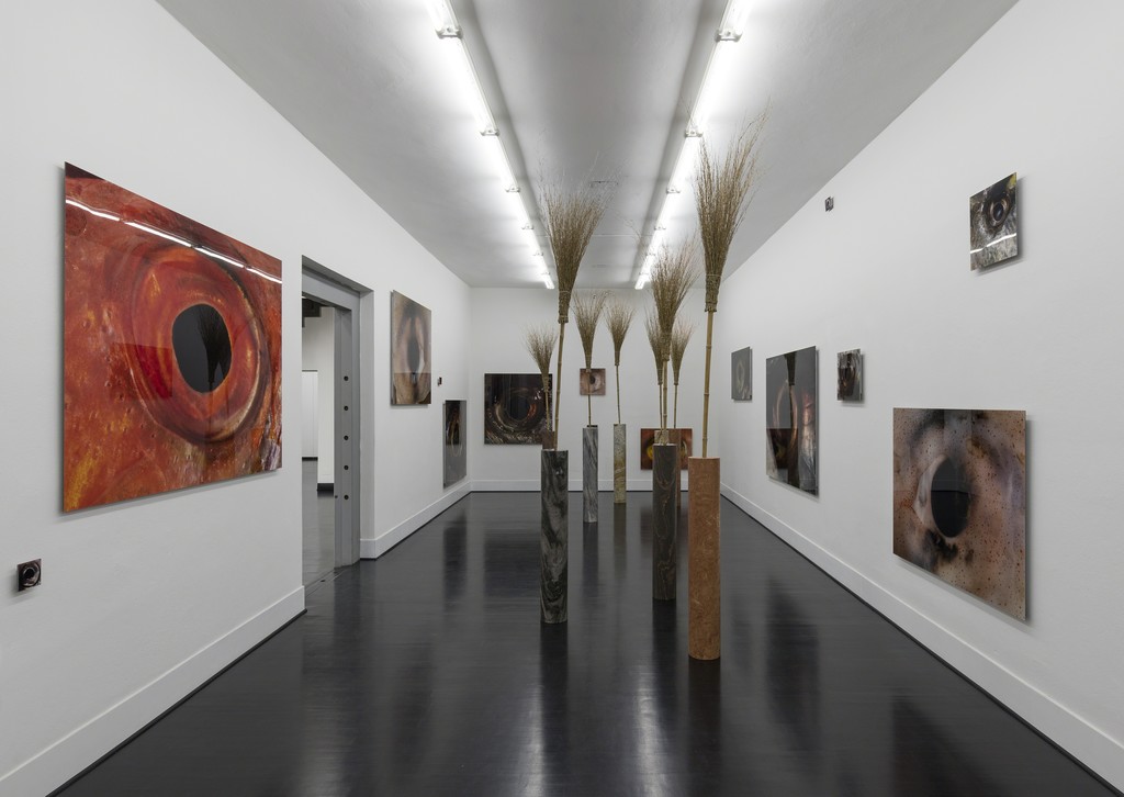 Bruna Esposito
davvero, 2016
installation view at FL GALLERY - SPAZIO 22
Courtesy the artist and FL GALLERY
Photo: Antonio Maniscalco Bruna Esposito
davvero, 2016
installation view at FL GALLERY - SPAZIO 22
Courtesy the artist and FL GALLERY
Photo: Antonio Maniscalco