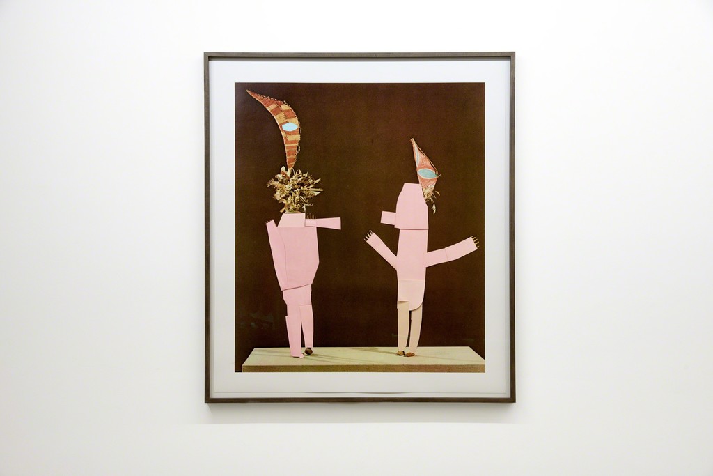 The Situation Room (Two figures) 2016 / 104 x 90 cm / framed 122,5 x 111 cm The Situation Room (Two figures) 2016 / 104 x 90 cm / framed 122,5 x 111 cm